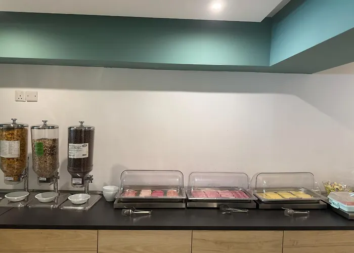 Day\'S Inn Hotel And Residence